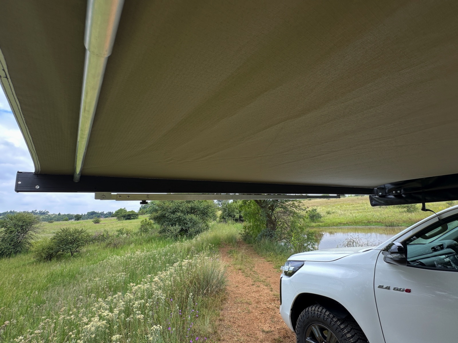 Eezi-Awn Swift Xtreme Awning - Image 6